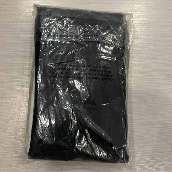 The Carly NWT Cushnie Grey Horizon Ombré Scarf. Lux oversized multi use,45 x 75. - Picture 8 of 9